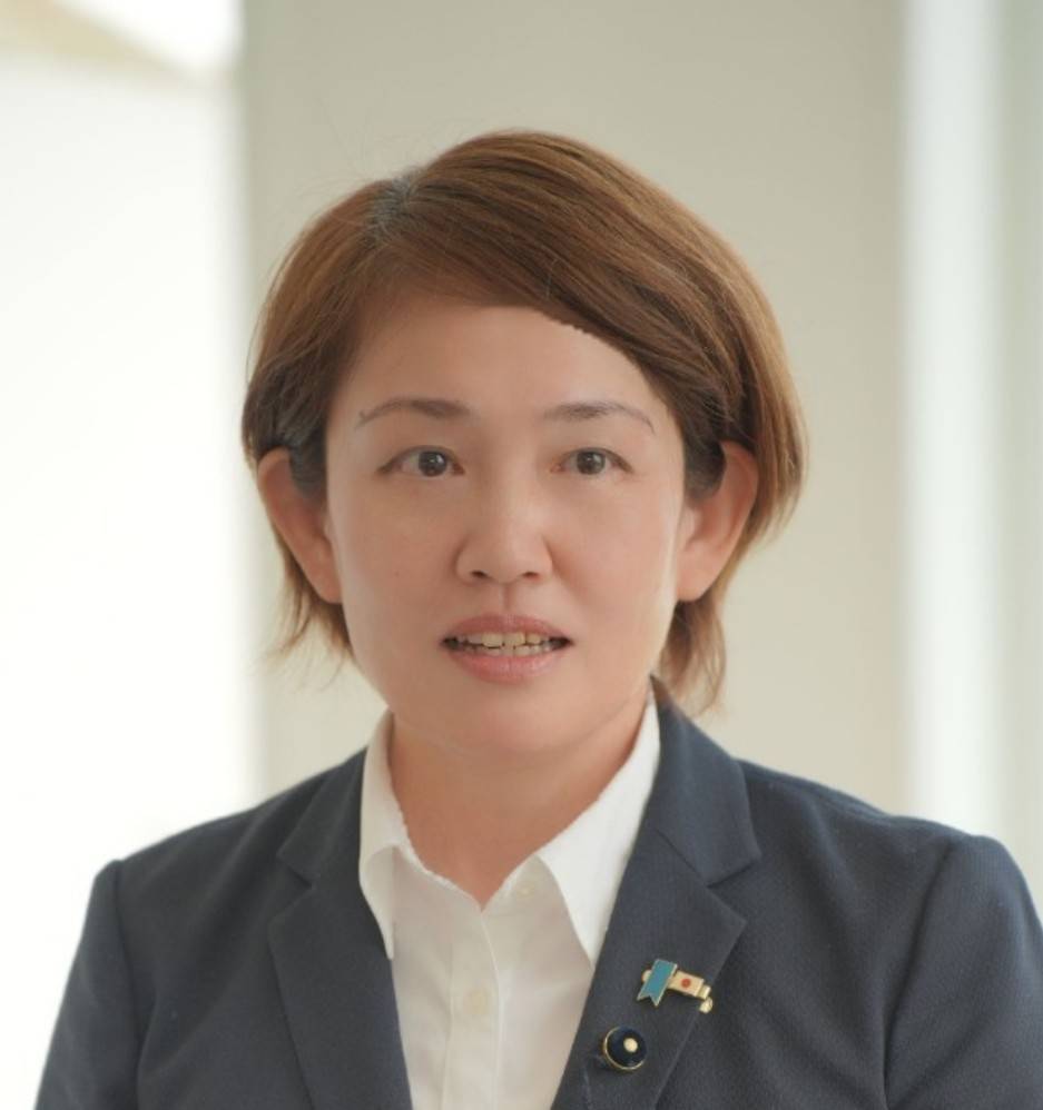 天雲千恵美